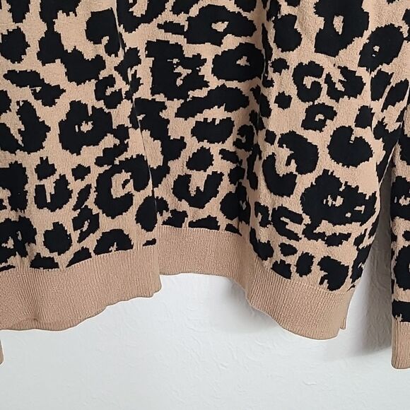 Jaclyn Smith Pullover Animal Print Sweater, Size XL - Picture 3 of 8